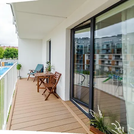 Familijne- Os Feniks * كولوبرزيغ